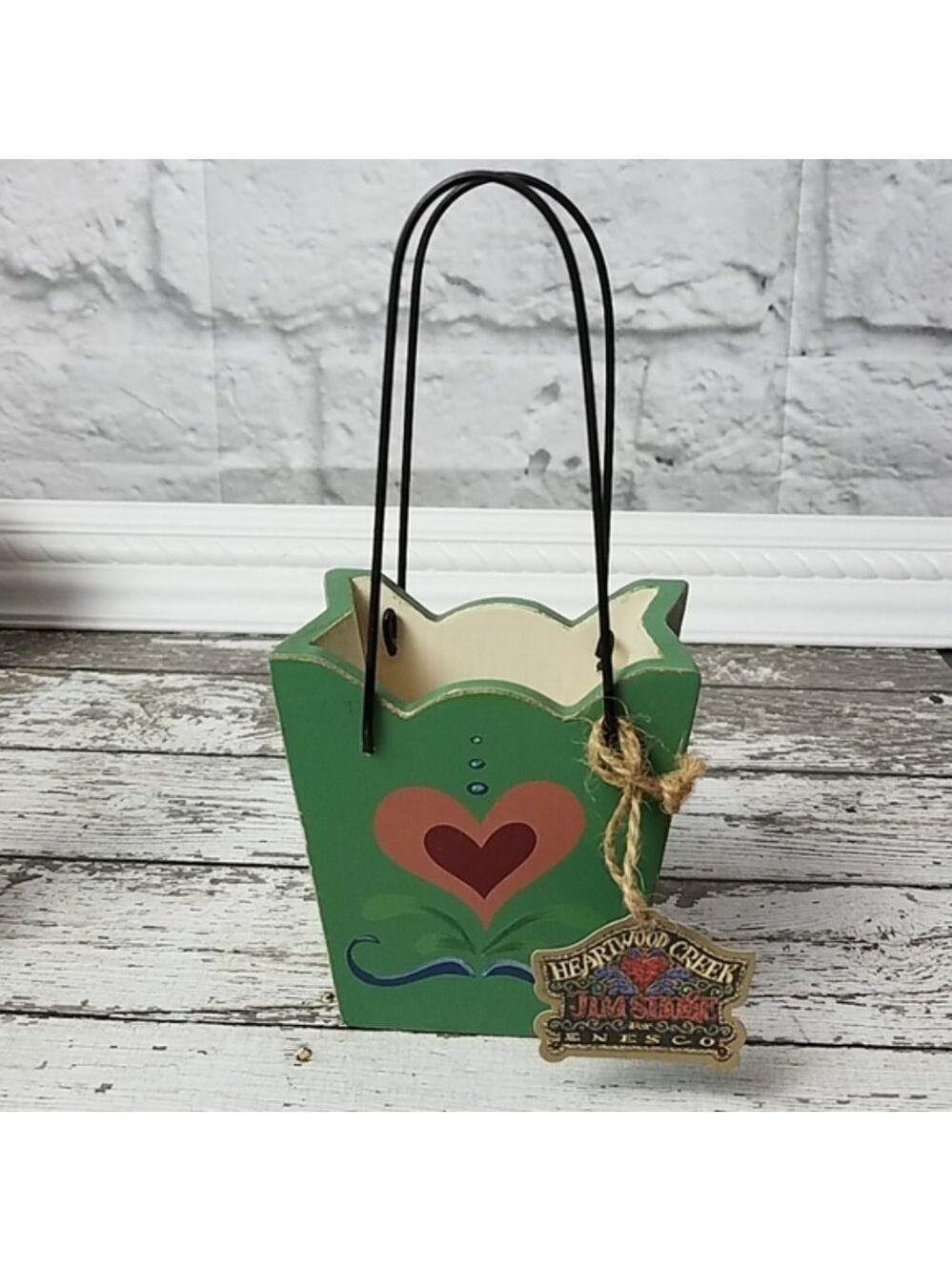 Rare Vintage heartwood creek basket by Jim Shore